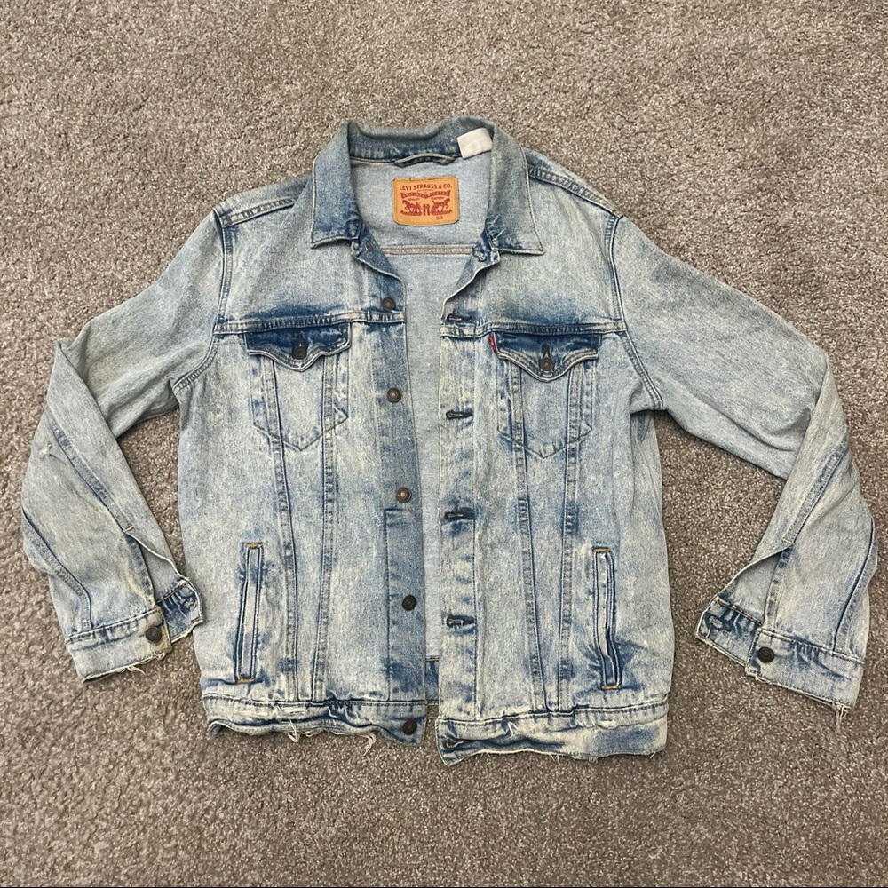 Levi's Trucker Jacket, Men's Jean Jacket Classic Denim with Pockets Medium M